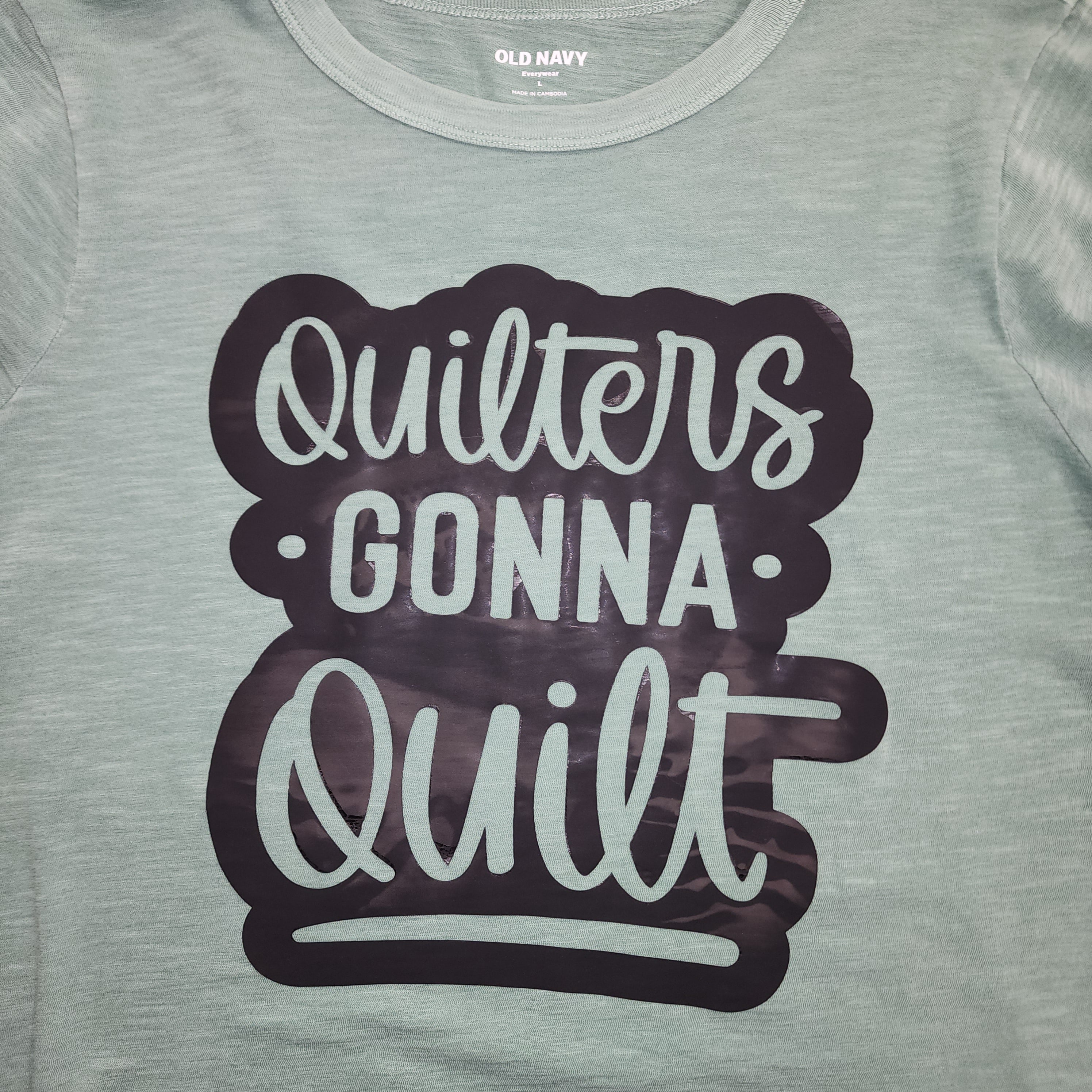 Tshirt, green, crew neck, short sleeved, Quilters Gonna Quilt, l