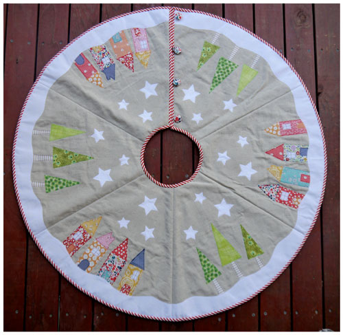 Yule Tide Tree Skirt SA002