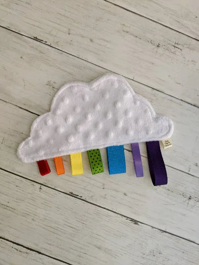 Rainbow Cloud Crinkle Toy Pattern DNH103