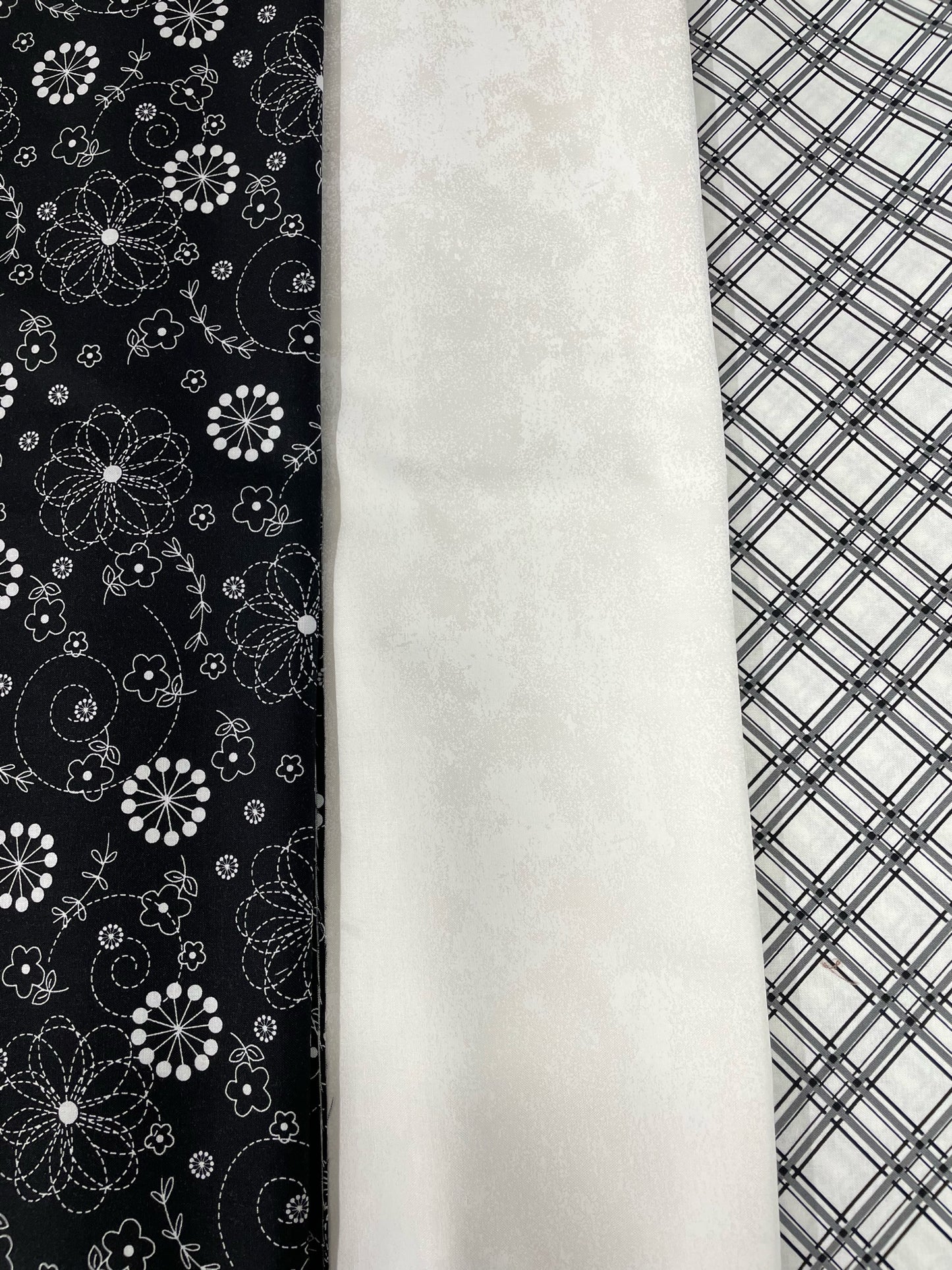 Black and White Bundle BWBUN1