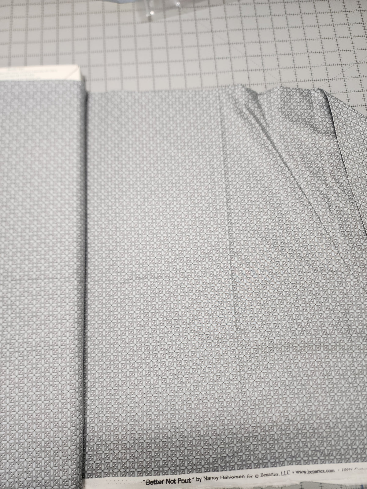 3 yd cut Benartex Sweater Check Gray 10172-083yc