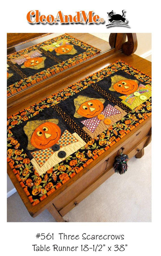 Three Scarecrows Table Runner Pattern CAM561